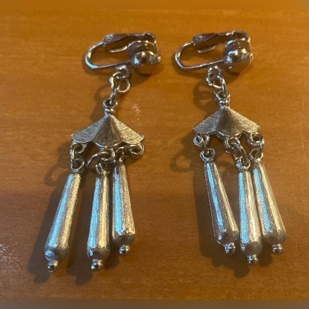 Silver Tone Tassel Dangle Drop Earrings Women’s Clip-On Fan Teardrop Jewelry 2”